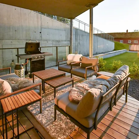 The Arctic Apartamento